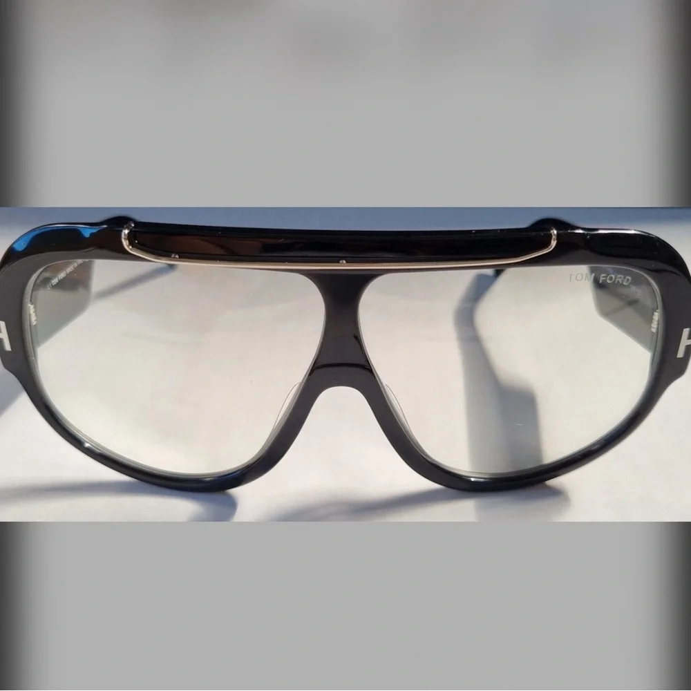 Tom Ford Rellen - Picture 5 of 17